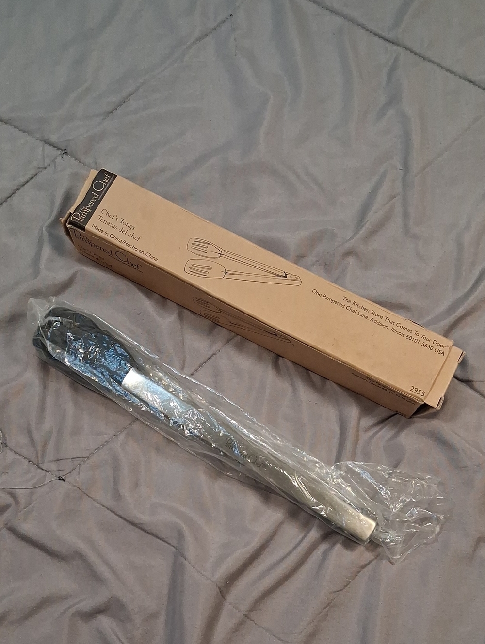 Pampered Chef #2955 Large Chefs Tongs 12” Silicone Tipped NEW